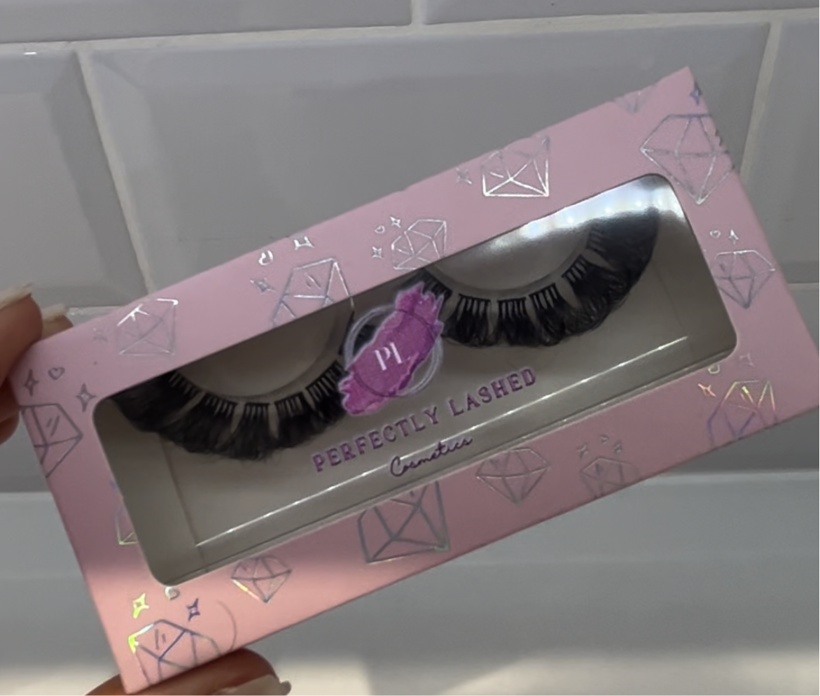 Custom Russian cluster lashes